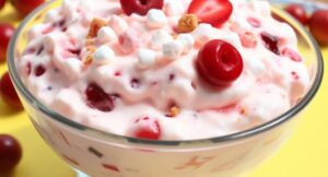 Read more about the article How to Make Cherry Cheesecake Fluff